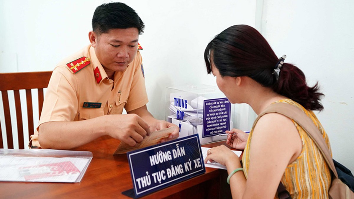 64 là tỉnh nào? Các bước đăng ký biển số xe máy tỉnh Vĩnh Long. Bước 2 nộp hồ sơ tại cơ quan